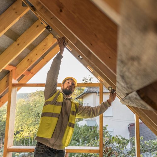 carpenter-man-working-roof